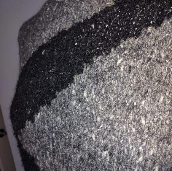 Yves saint Laurent hand knitted wool sweater - Picture 2 of 8